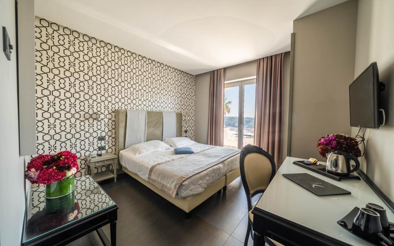 Hotel Il Gabbiano 바콜리 외부 사진